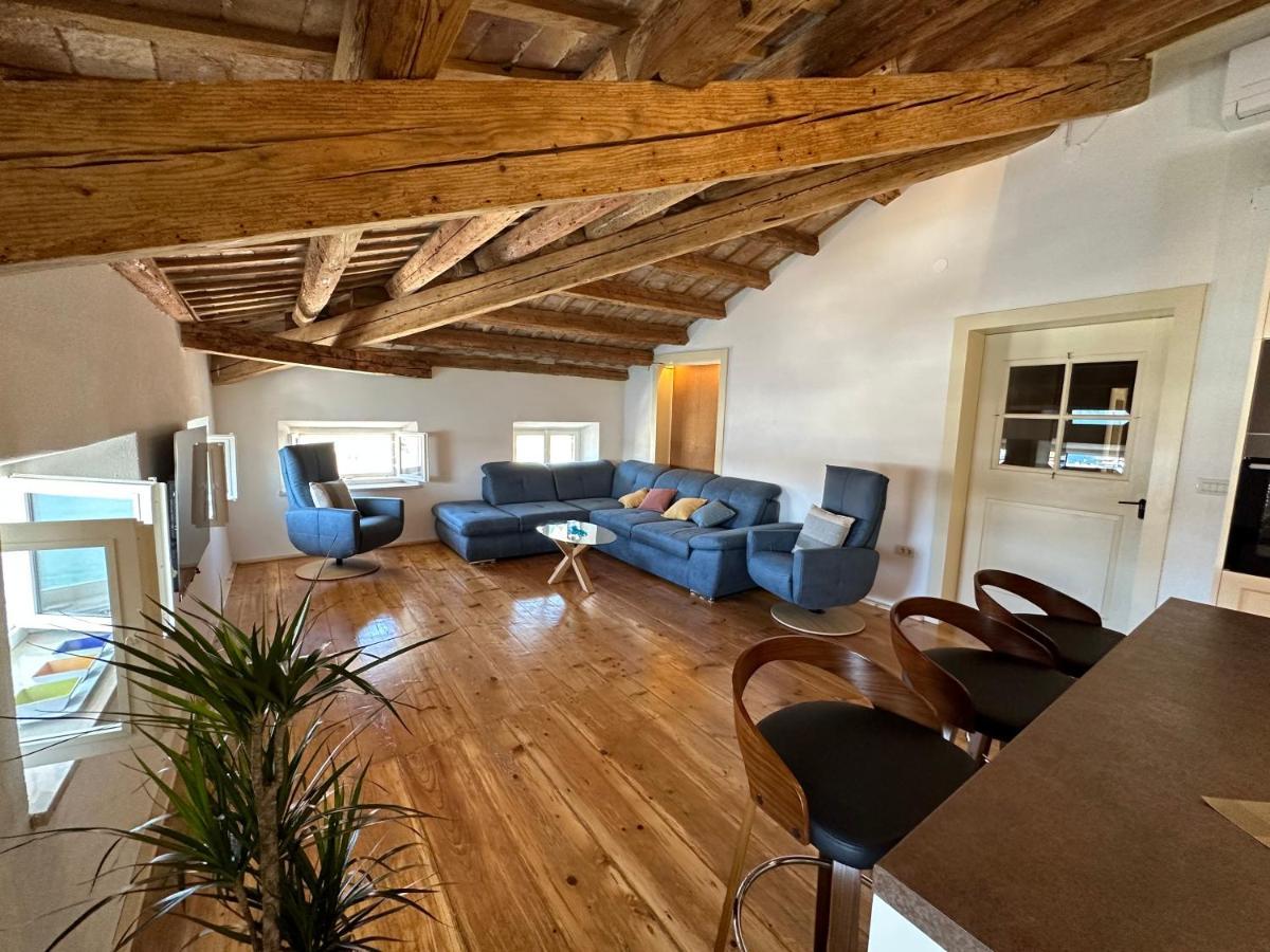 Apartment Luka Rovigno Esterno foto